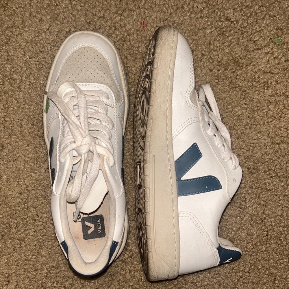 Veja sneakers